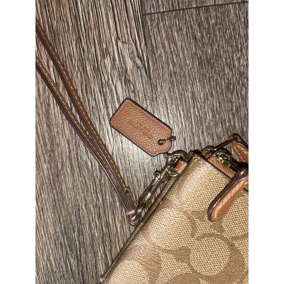 Coach Double Corner Zip Wristlet In Signature Canvas - Picture 5 of 11